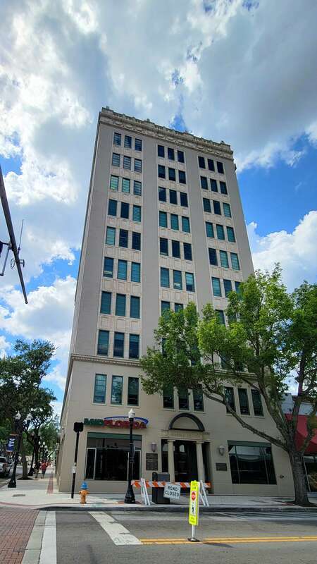 Headquarters for the MidFlorida Credit Union in Lakeland, Florida are located inside the Marble Arcade Building, located on the corner of Kentucky Avenue and Lemon Street.
The building was designed by Roy Benjamin and construction began in June of