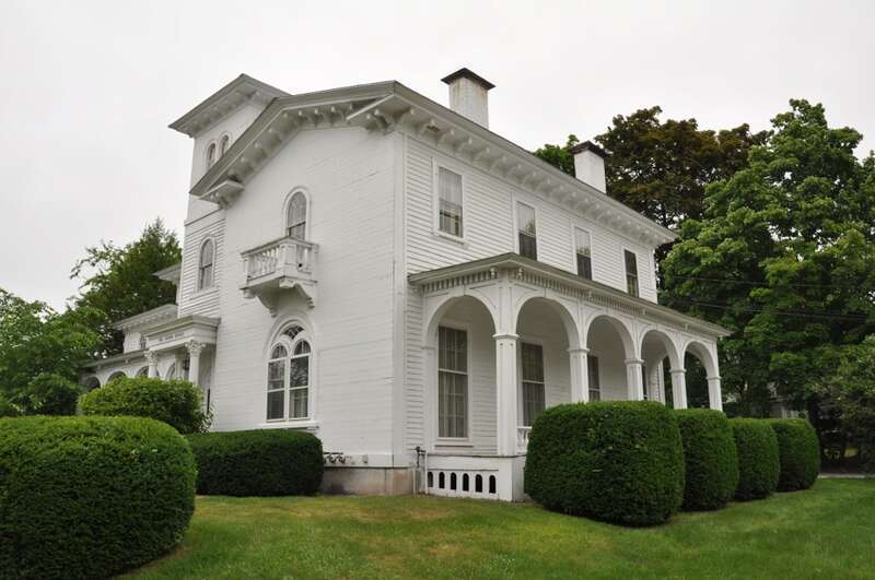 A photograph of the historic Gen. George Stark House in Nashua, New Hampshire.