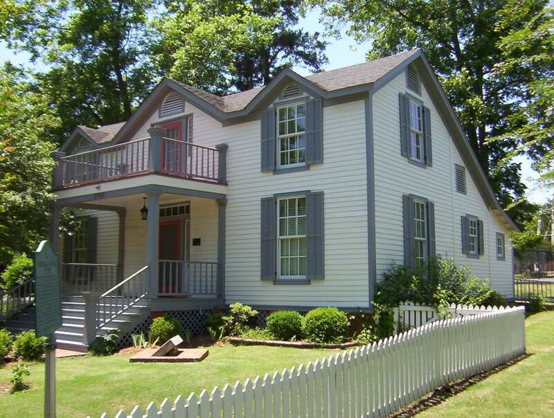 Nicholas Gotten House in Bartlett. The structure also houses the Bartlett Museum.