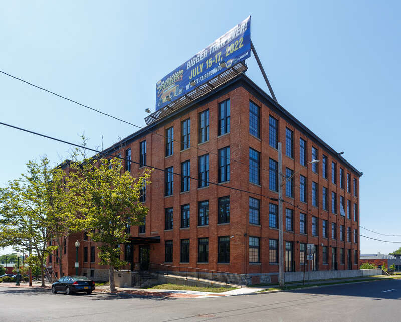 Oak Knitting Company. Oak Knitting Company
102 West Division Street, Syracuse, New York