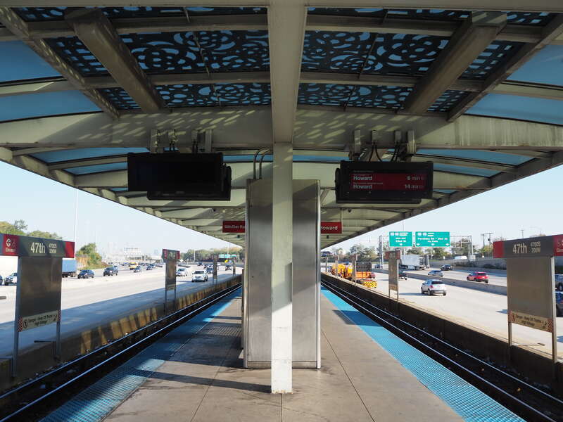 Platform at 47th, looking north