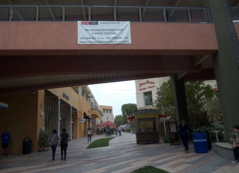 Promenade on the Peninsula