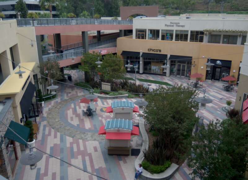 Promenade on the Peninsula