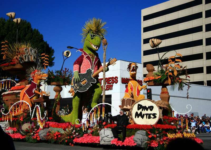 Tournament of Roses Parade tow truckDino float