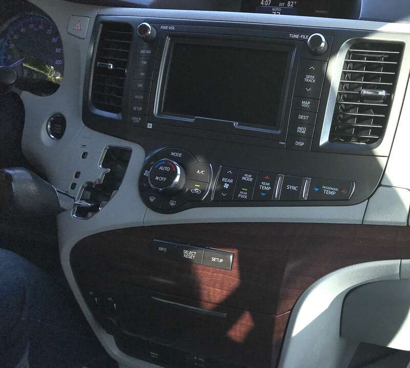 Toyota Sienna (2012)