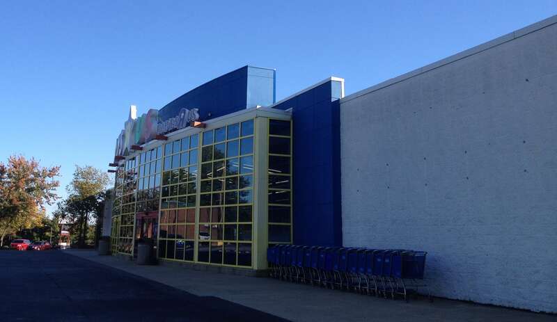 Toys R Us Haywood Mall Greenville, SC 2