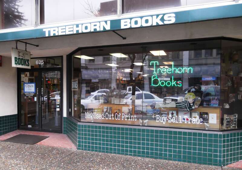 I visited Treehorn Books twice while I was in Santa Rosa, California. I really enjoyed it as I found a couple of very interesting science books:
The Machinery of Life by  Dean Wooldridge - I have several books by Dean Wooldridge, he was an engineer