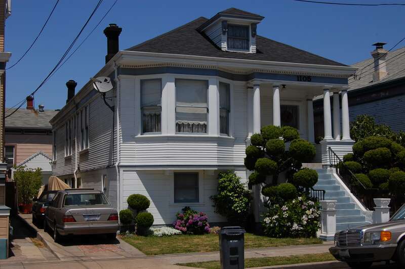 Built in 1907. 1105 Oak Street. Alameda, California, USA