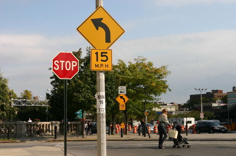 This photo is of Wikis Take Manhattan goal code R24, Traffic sign.