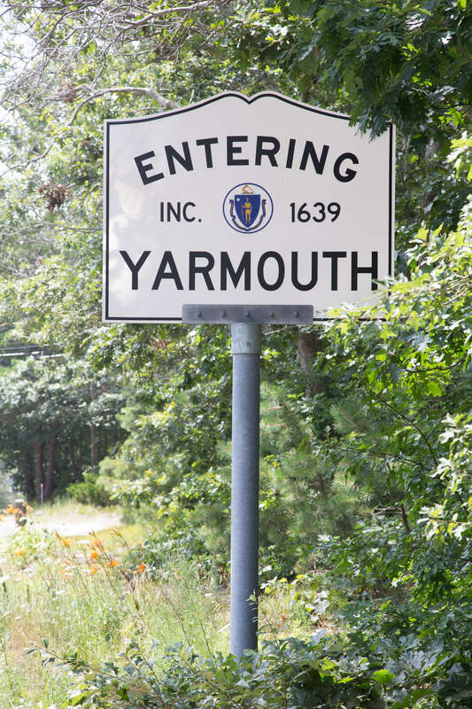 Yarmouth town sign (Massachusetts)