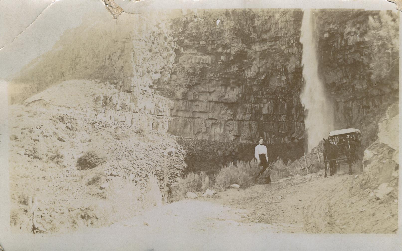 Image Title:  Perrine Coulee Creek - Perrine Coulee Falls
Date: 1909
Place:  Perrine Coulee Falls, Perrine Coulee Creek, Twin Falls, Idaho
Description/Caption:
Medium: Real Photo Postcard (RPPC)
Photographer/Maker: Unknown
Cite as: ID-B-0127,