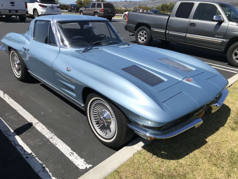 The Trump National Golf Course in Rancho Palos Verdes (CA) can always be counted on for a good car photo or two.