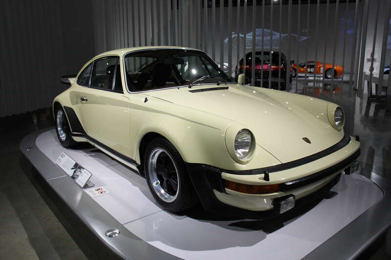 The 911 is a luxury sports car, first introduced in 1964, replacing the 356, it is still built today. With a flat 6 cyl, rear mounted air cooled engine, it has always been very competitive in motorsport.
The original 1964 911 had a 130hp 1991cc