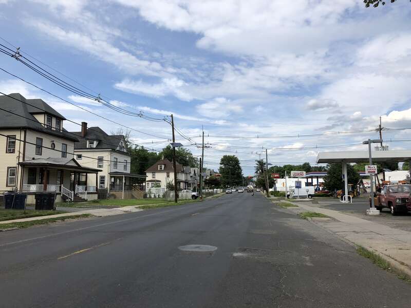 View east along New Jersey State Route 28 (Front Street) just west of Grant Avenue and West End Avenue in Plainfield, Union County, New Jersey