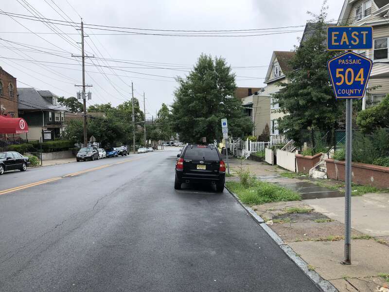 View east along Passaic County Route 504 (Haledon Avenue) at Fourth Street in Paterson, Passaic County, New Jersey