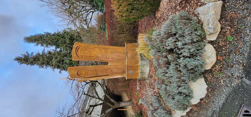 Three Panel Abstraction by Dudley C. Carter. Located in Luke McRedmond Landing at Redmond, Washington. Red Cedar sculpture dedicated in 1995 by City of Redmond Visual Arts Collection.