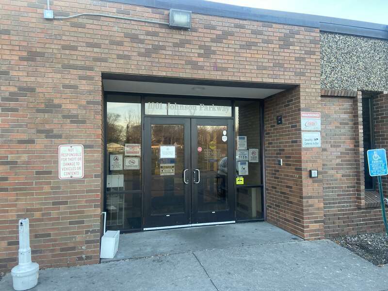 Hmong Village Shopping Center
17 restaurants, +10 farmers markets, and +100 merchandise stores
1001 Johnson Pkwyr

Saint Paul, Minnesota, USA