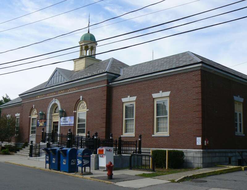 A photo of the historic US Post Office in Arlington, Massachusetts.