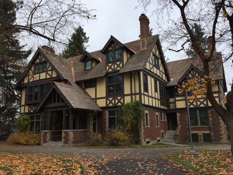 Campbell House in Spokane, Washington in 2018





This is an image of a place or building that is listed on the National Register of Historic Places in the United States of America. Its reference number is 74001979.