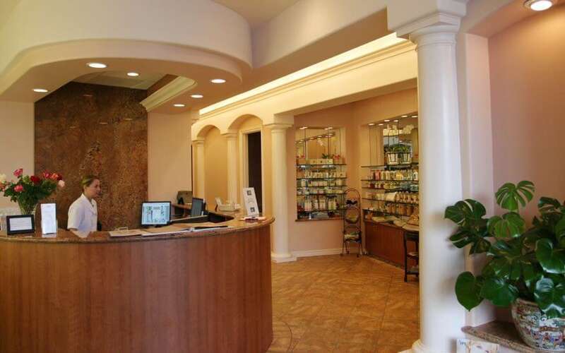 Colonic Santa Barbara located in Santa Barbara, CA 93105