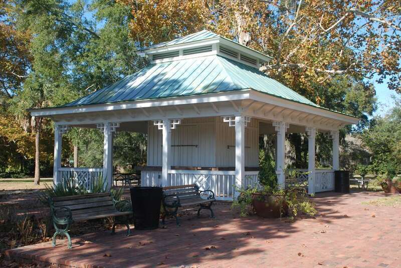 A concession stand was added to Hampton Park in the 1980s during the renovation of the park.