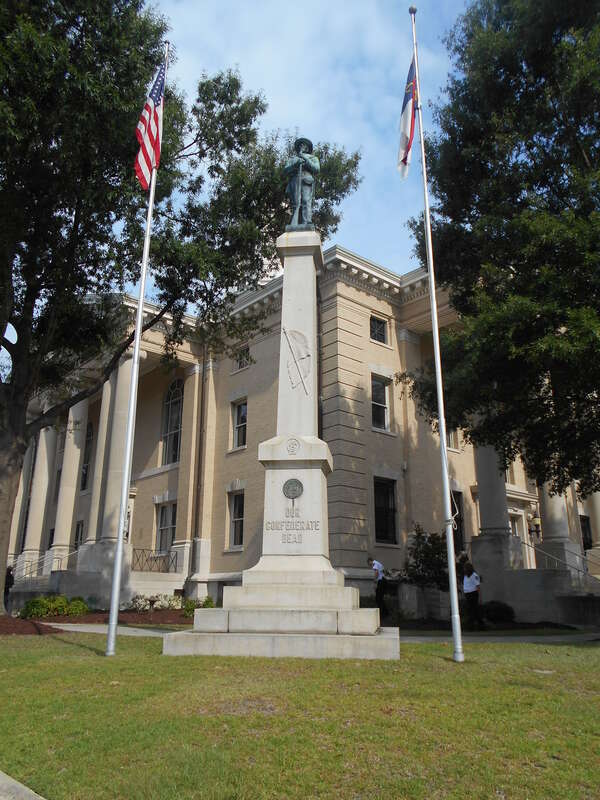 Confederate statue at Pitt County Courthouse, Greenville, North Carolina.