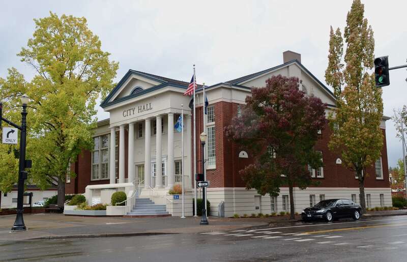The city hall of Corvallis, Oregon in 2018. The structure was built in 1924, originally as a Methodist church, and later saw other uses until 1948, when it was leased – and eventually purchased – by the City of Corvallis.