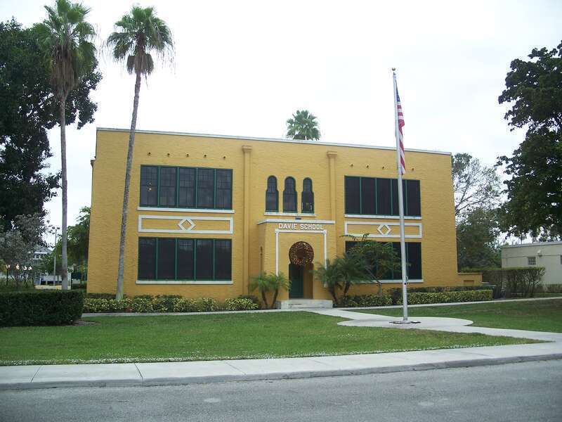 Davie, Florida: Davie School