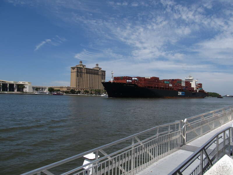 Freighter Approaching Port of Savannah, Georgia on the Savannah River

en.wikipedia.org/wiki/Wikipedia:Text_of_Creative_Commons_...