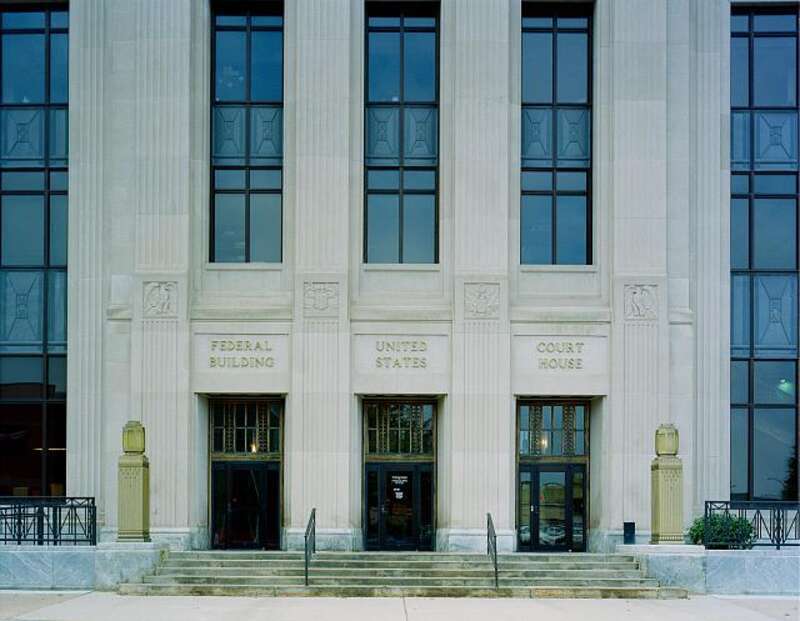 The main entrance of the United States Courthouse in Sioux City, Iowa.