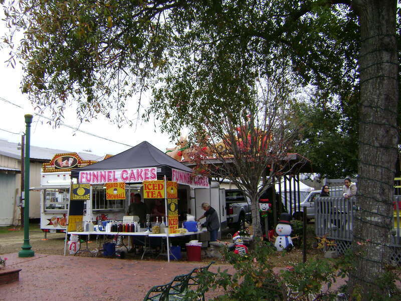Street food vendor at Hahira 2012 Christmas Festival