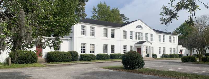 Holy Trinity Episcopal Church, 95 Folly Road, Charleston, South Carolina