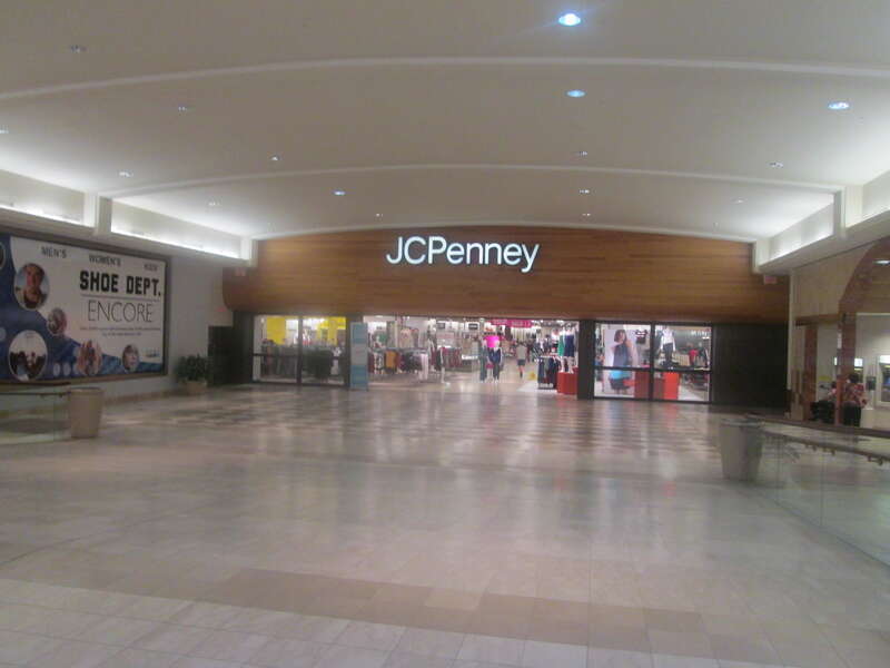 I find it weird that the JCPenney isn't centered to the entrance.