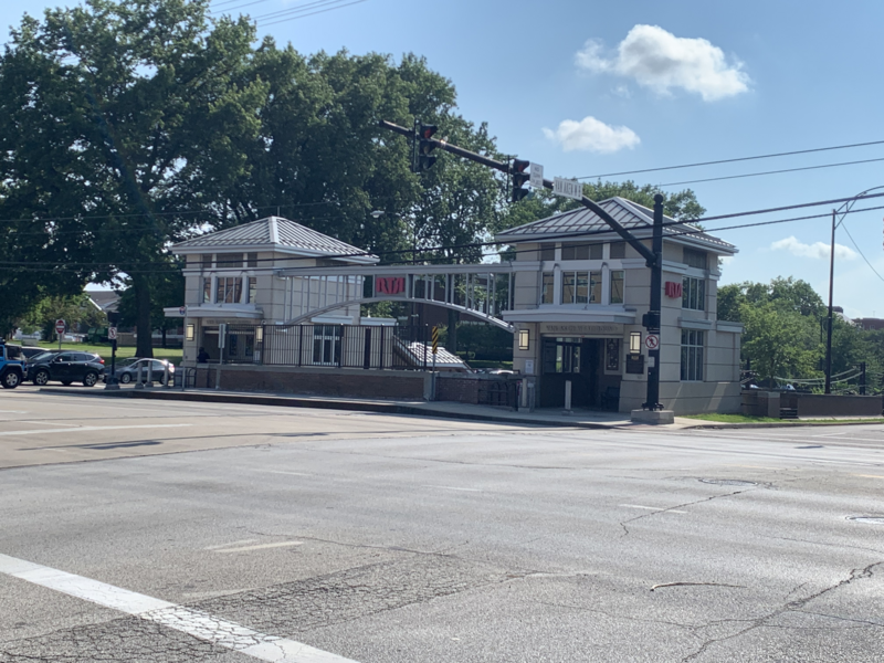 Lee-Van Aken station