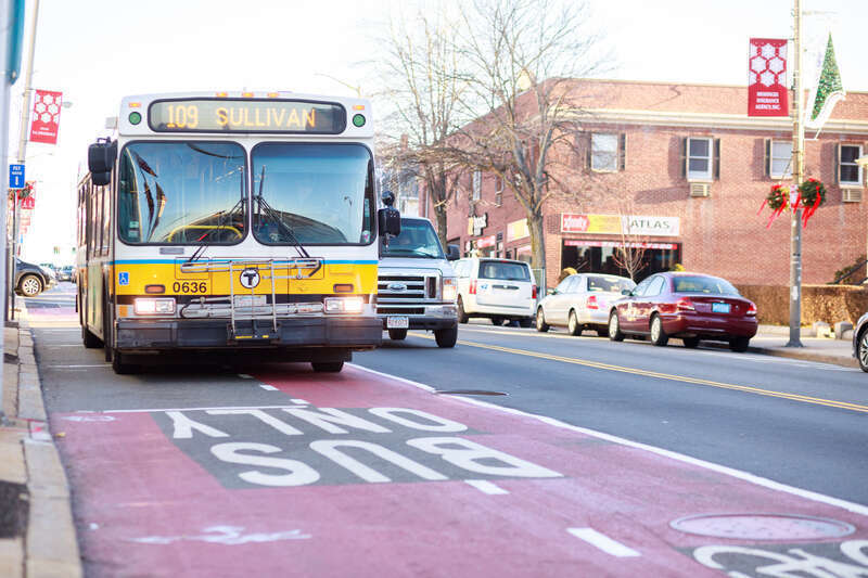 An inbound route 109 bus on the dedicated bus lane in Everett in December 2018