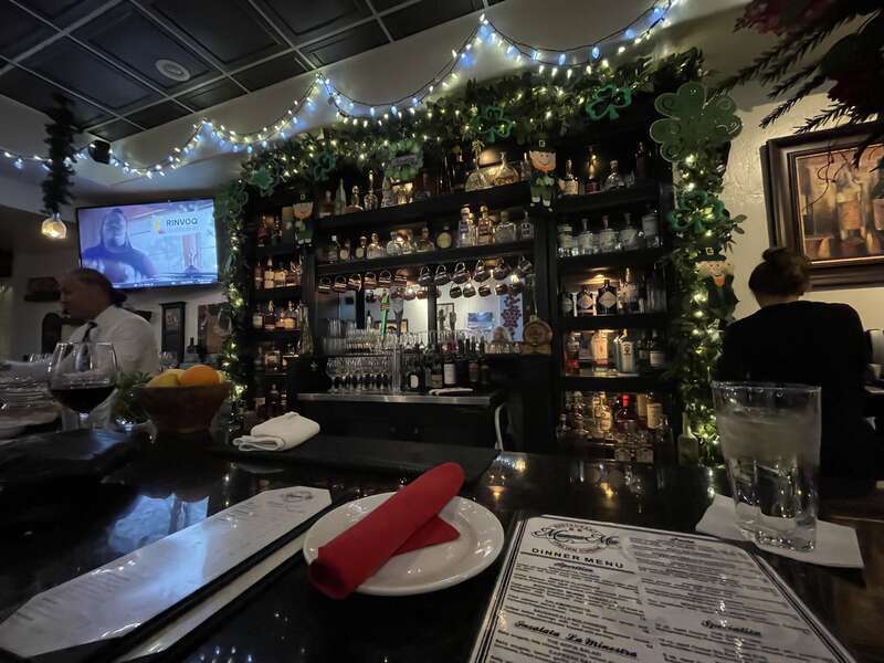 Bar at Mamma Mia Italian Restaurant, Bakersfield, California