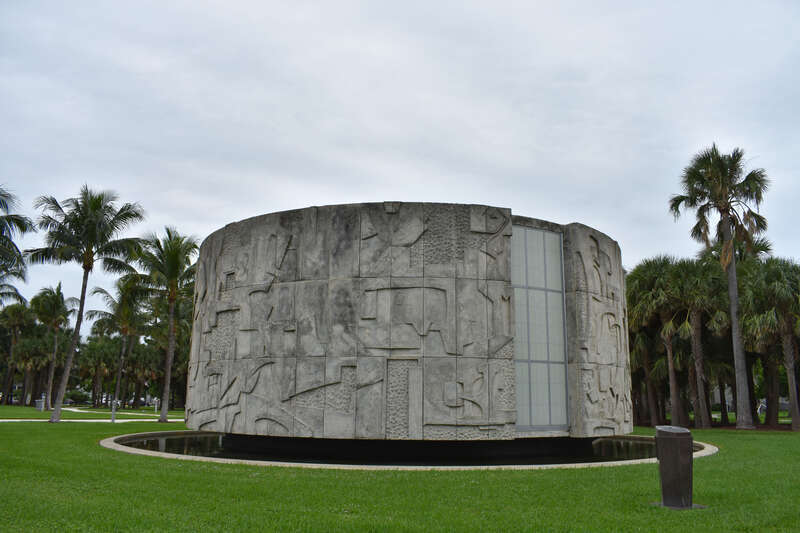 Melvin J. Richard (1911-2001) was mayor of Miami beach 1963-65, and this rotunda (1964) was dedicated to him in 2005, &quot;by a grateful city.&quot;