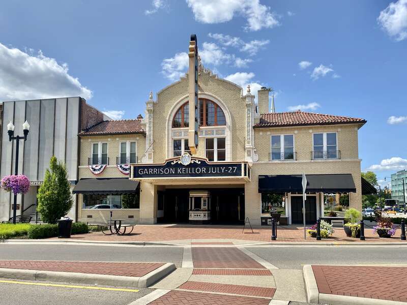 Built in 1928, this Mediterranean Revival-style theater served as a movie theater for half a century, closing in 1978.  The theater mostly sat vacant until 1992, when it was purchased by Dave Longaberger and The Longaberger Company and subsequently