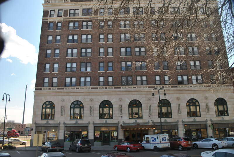 Madison County Courthouse, Public Sq. Jackson