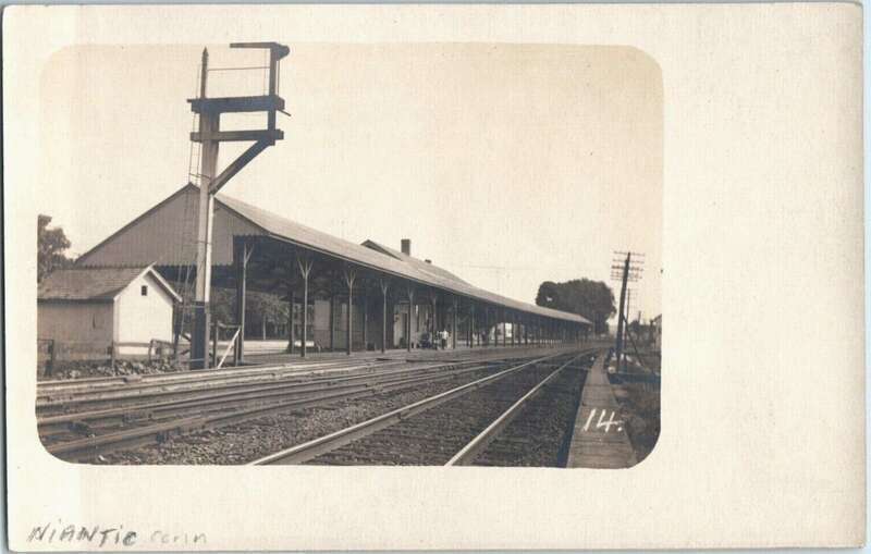 1906 undivided back postcard of Niantic station