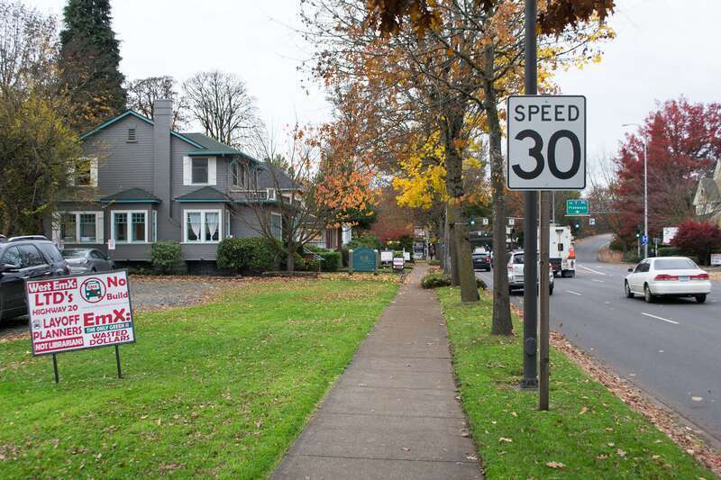 A sign protesting the proposed EMX construction project in Eugene, Oregon