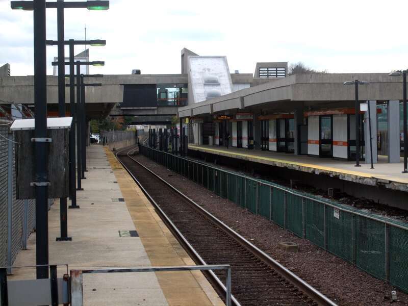 Oak Grove station in October 2010, with the unused commuter rail platform at left