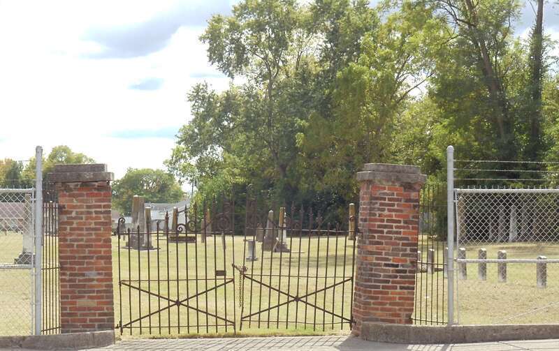 Old First Presbyterian Church grounds and Old City Cemetery
