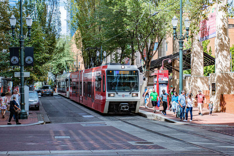 Portland MAX Blue Line | Siemens SD-600 | Pioneer Square South