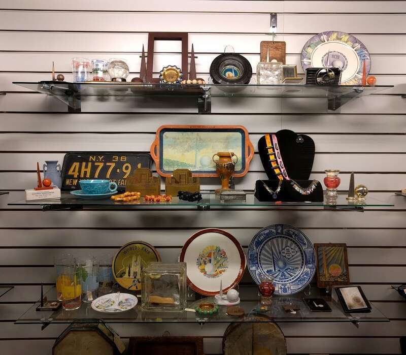 The Queens Museum building was the New York City Pavilion for the 1939 and 1964/1965 World's Fairs.
It is only fitting that the museum was have a display of items from the fairs.

These are items on permanent display from the 1939 World's Fair.