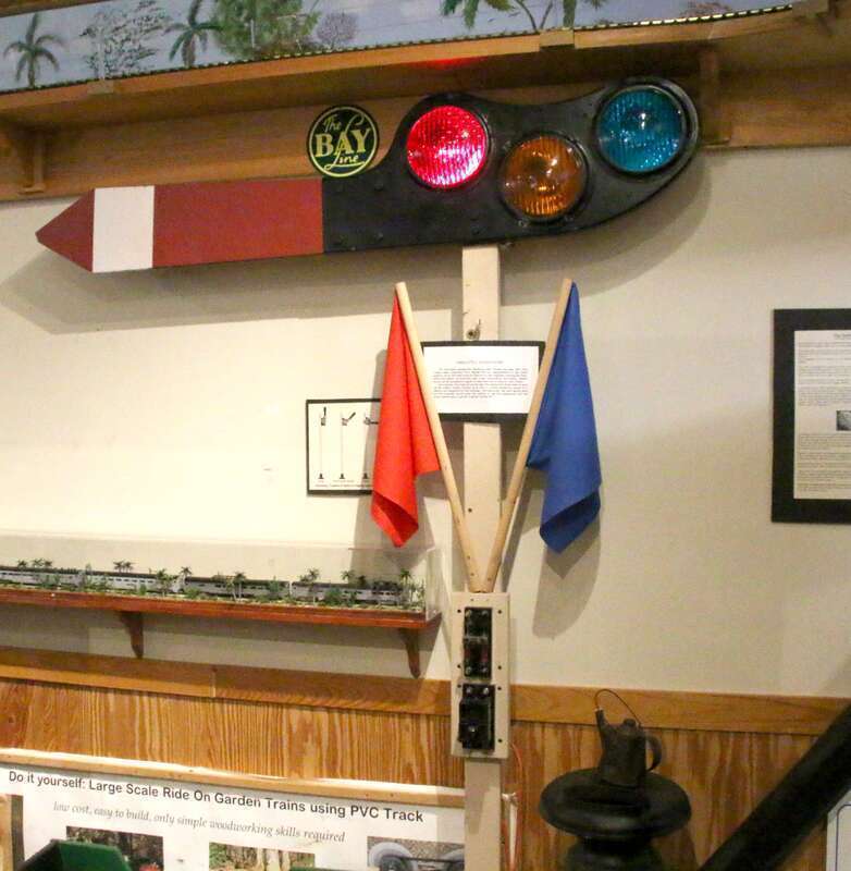 This excellent small museum boasts a 2-mile long 10" gauge miniature railway ride, some lovely historic layouts in O, S and HO gauges and an historic Floridan locomotive on display.
At Railroad Museum of South Florida, Lakes Regional Park, Fort