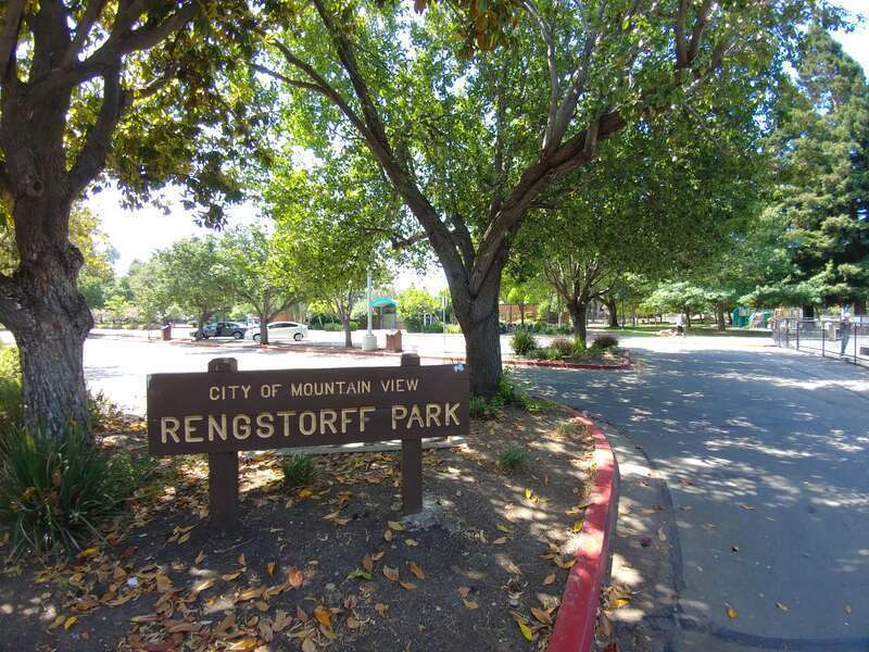 The north entrance sign for Rengstorff Park in Mountain View, California.