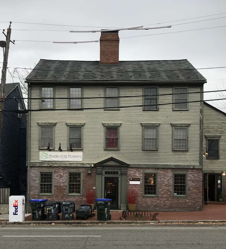 Simeon Ingraham House (1795)[1]
174 Wickenden St, Providence, RI USA