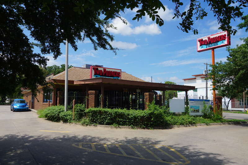 Two Podners Bar-B-Que &amp;amp; Seafood (current location) in the South Dallas neighborhood in Dallas, Texas (United States).