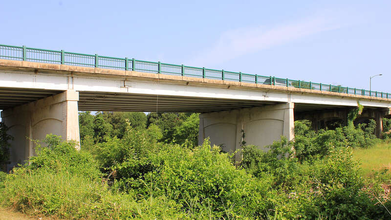 The South San Gabriel River bridge in Georgetown, Texas, United States was built in 1939.